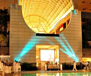 A limited edition pop-up bar in the heart of Singapore, the 'Podium Lounge'...