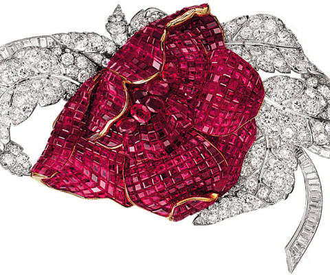 The French luxury house Van Cleef & Arpels is being recognized for its contributions to the history of jewelry, fashion, and art at the Cooper-Hewitt Museum in New York with an expansive exhibit held from February 18 to June 5, 2011. Set in Style: The Jewelry of Van Cleef & Arpels will showcase more than 300 timepieces, fashion accessories, design drawings, images from the firm�s archives, and, of course, an abundance of jewelry in six themes that reflect its legacy: Innovation, Transformation, Nature, Exoticism, Fashion, and Personalities.